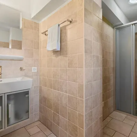 بيت للعطل Salgesh - 16 Pers & 16 Lits - Terrasse - Nature Salgesch