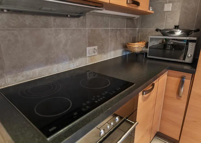 Ferienhaus Salgesh - 16 Pers & 16 Lits - Terrasse - Nature Salgesch